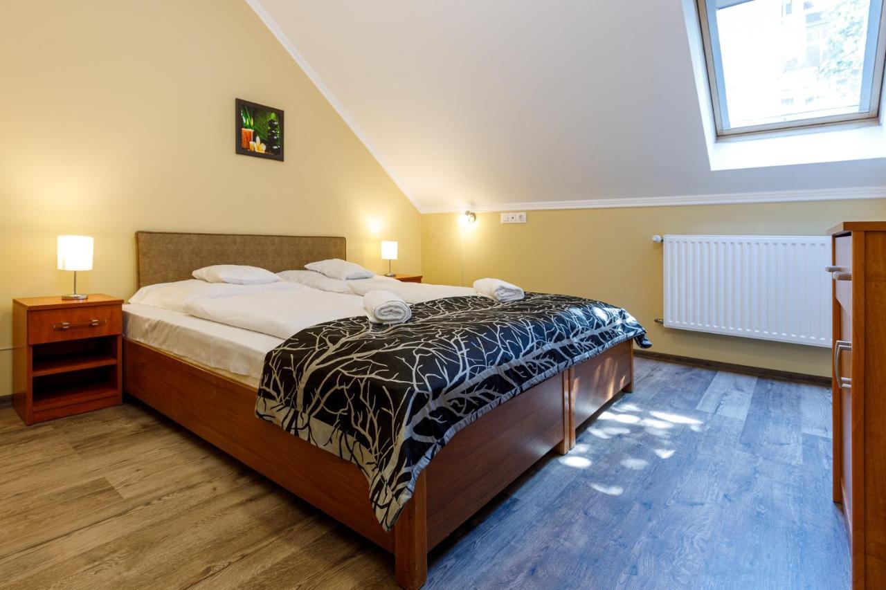 Central Apartman Gyula Exteriér fotografie