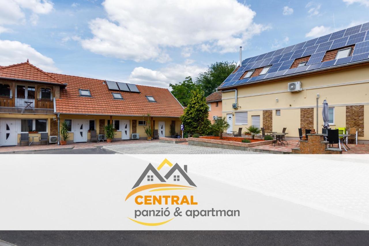 Central Apartman Gyula Exteriér fotografie