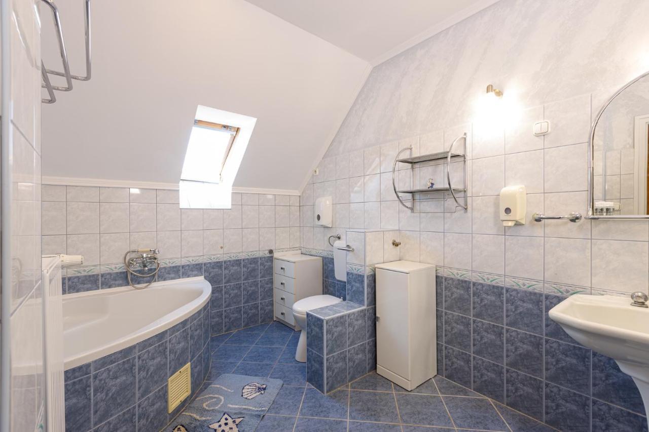 Central Apartman Gyula Exteriér fotografie