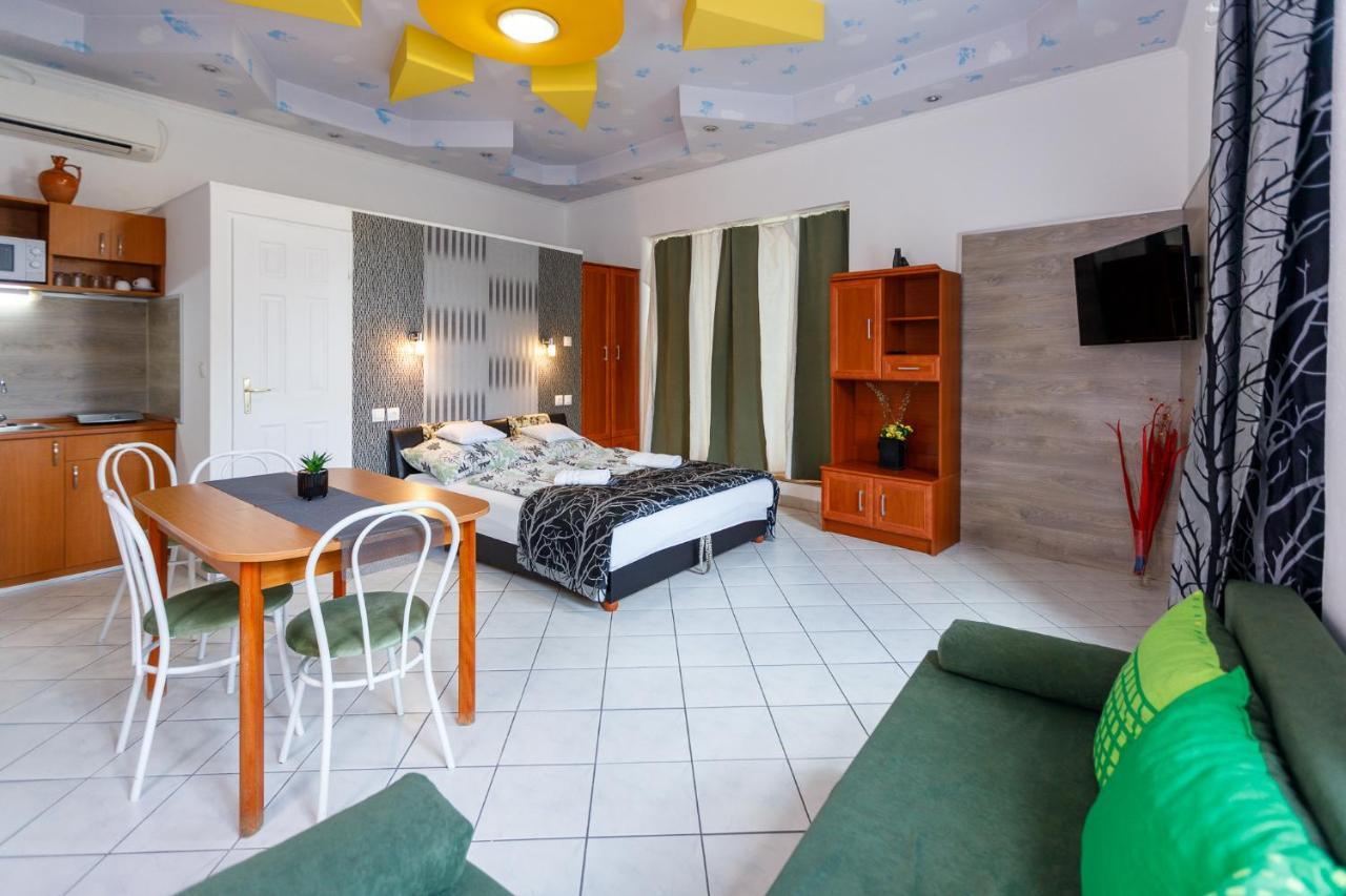 Central Apartman Gyula Exteriér fotografie