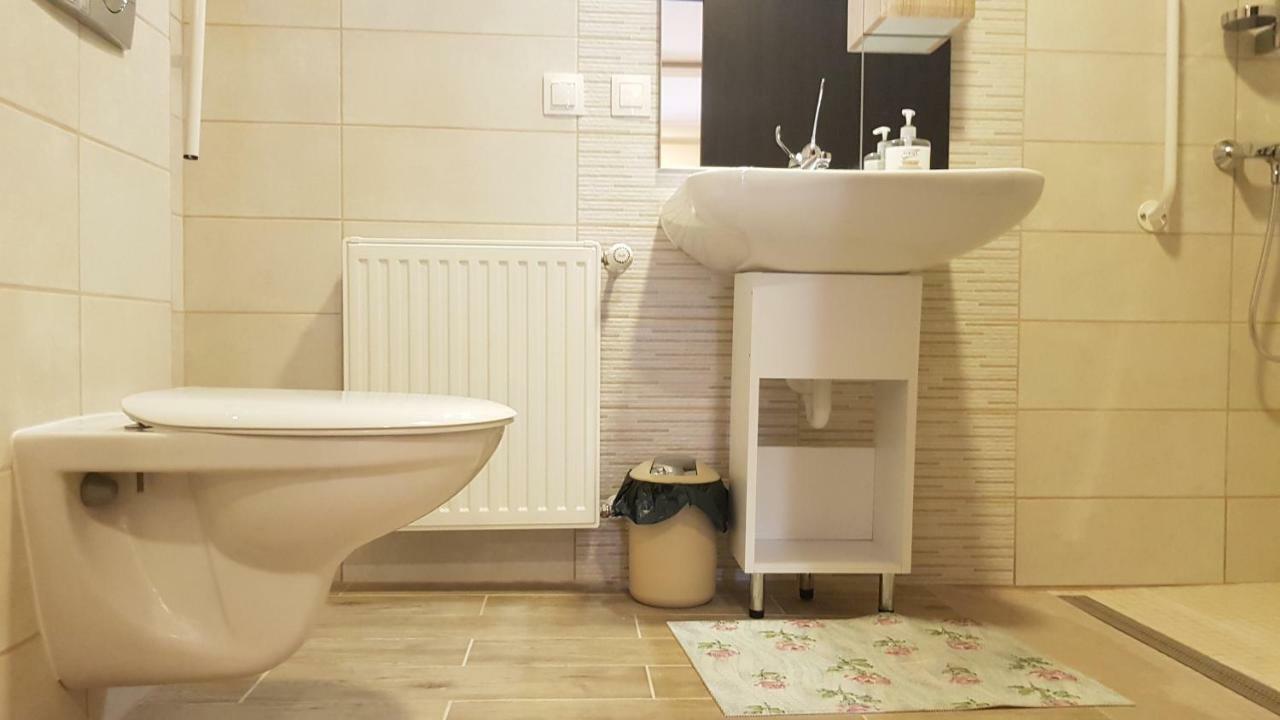Central Apartman Gyula Exteriér fotografie
